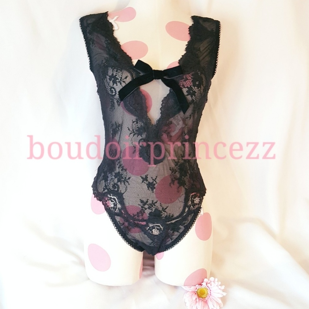 🌹 Victorias Secret black lace mesh bodysuit teddy